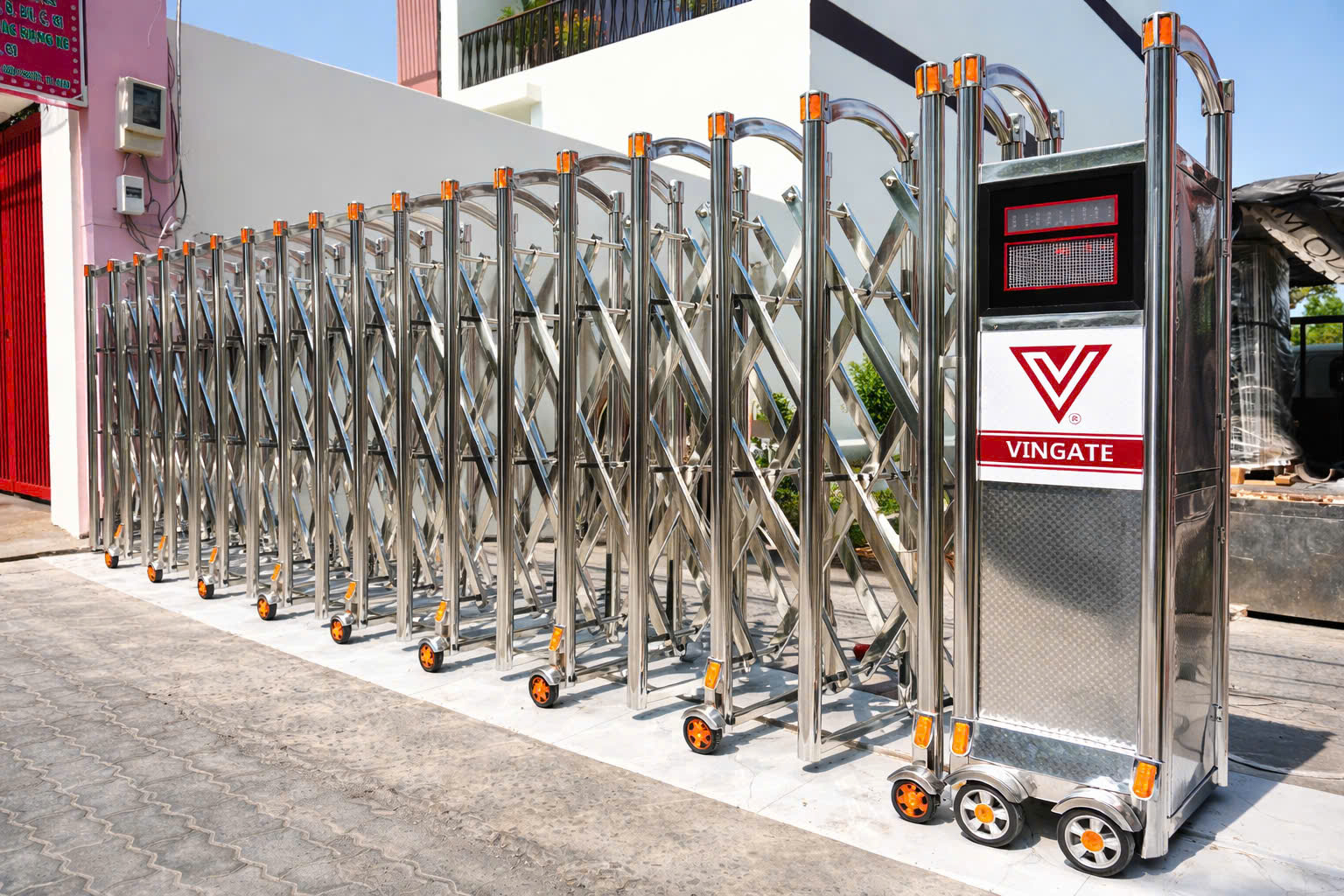 Cổng xếp inox V09C